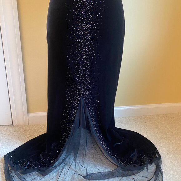 DAVE & JOHNNY Vintage Y2K Glam low back rhinestone black velvet dress, size 4. - Picture 3 of 9